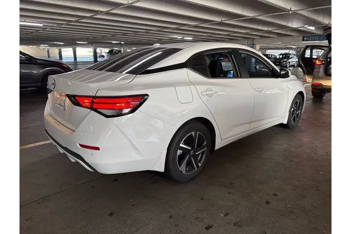 $19995 : Nissan Sentra 2025 SV 4dr Se image 3