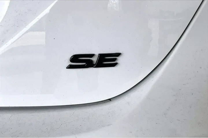 $24491 : Toyota Camry 2023 SE 4dr Sed image 9