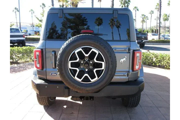 $39151 : Ford Bronco 2022 4x4 Outer B image 3