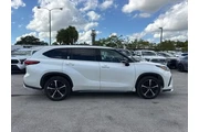 $30988 : Toyota Highlander 2021 XSE 4 thumbnail