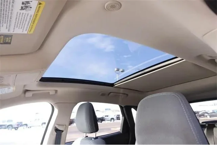 $16950 : Ford Escape 2020 SE 4dr SUV image 8