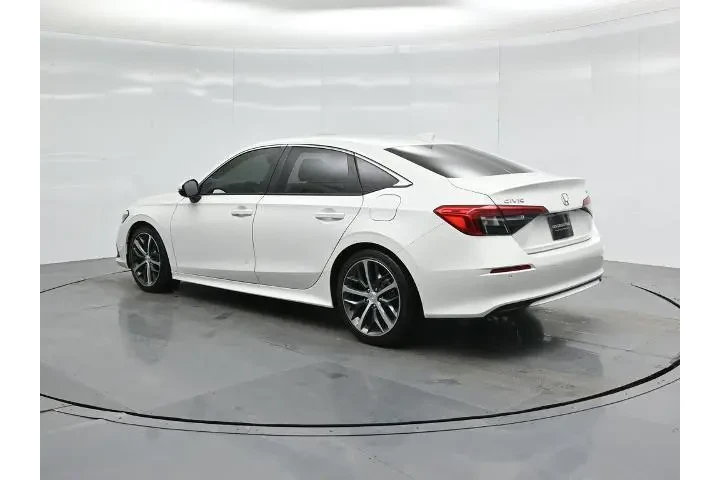 $26942 : Honda Civic 2024 Touring 4dr image 6