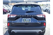$25852 : Ford Escape Plug-In Hybrid 2 thumbnail