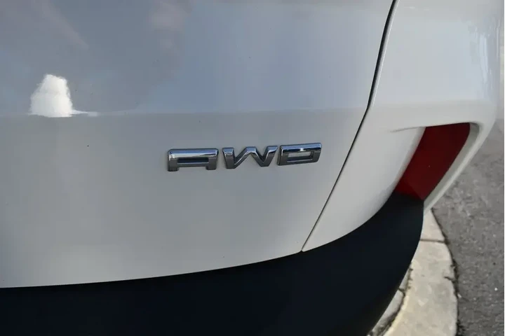 $25990 : Ford Escape 2022 AWD Titaniu image 6