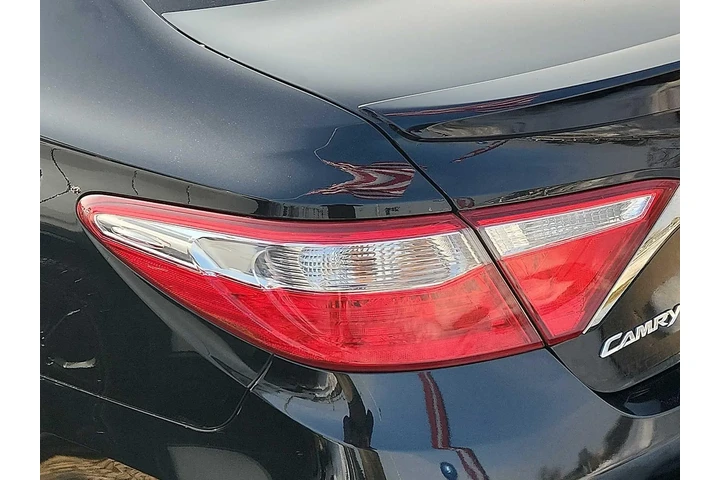 $16299 : Toyota Camry 2017 SE 4dr Sed image 9