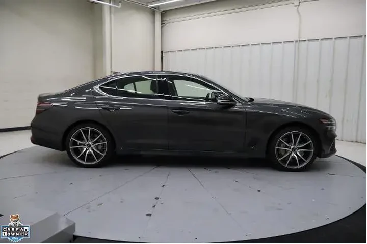 $29853 : Genesis G70 2025 2.5T Standa image 2