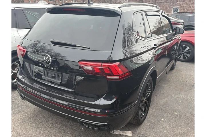 $19990 : Volkswagen Tiguan 2022 SE R- image 6