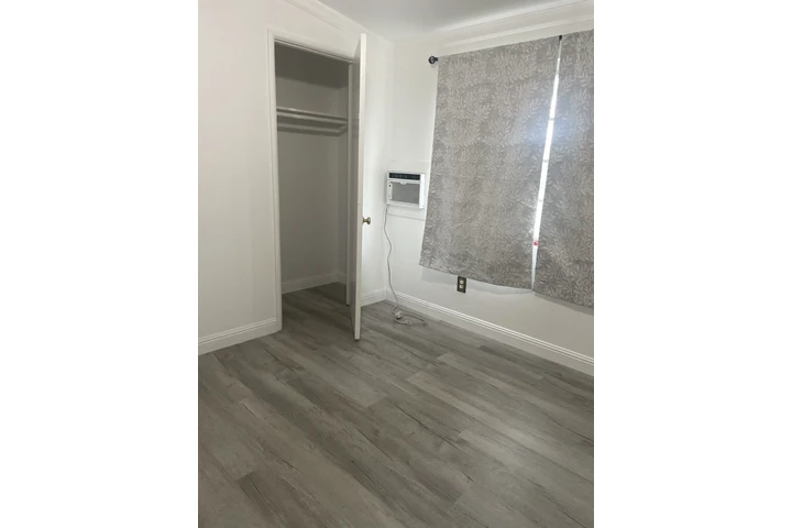 $850 : Room for rent in San Bernardin image 2