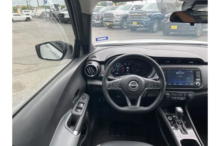 $22497 : Nissan Kicks 2024 SR 4dr Cro image 6