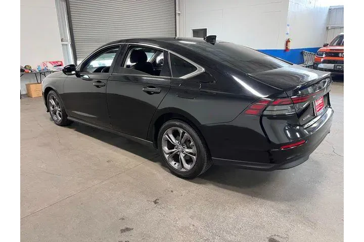 $23939 : Honda Accord 2023 image 5