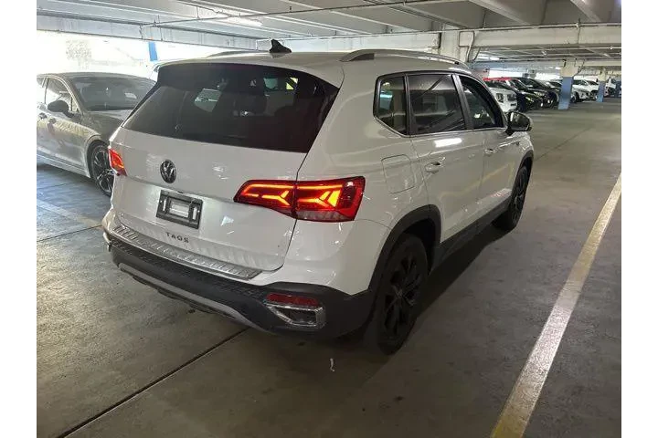 $18676 : Volkswagen Taos 2023 SE 4dr image 2