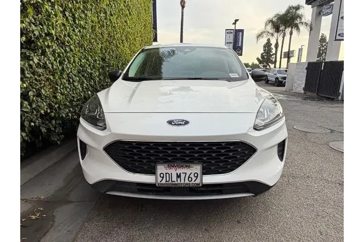 $19500 : Ford Escape 2022 SE 4dr SUV image 2