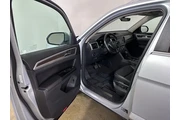 $23296 : 2019 Atlas 3.6L V6 SEL thumbnail