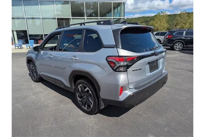 $36985 : Subaru Forester 2025 AWD Lim image 3