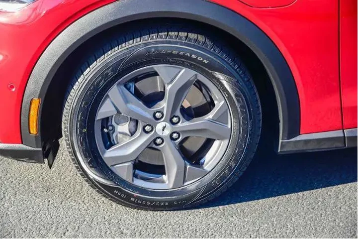 $27995 : Ford Mustang Mach-E 2023 Sel image 9