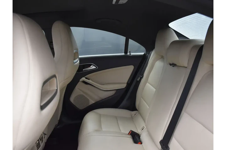 $9952 : Mercedes-Benz CLA 2014 AWD C image 8