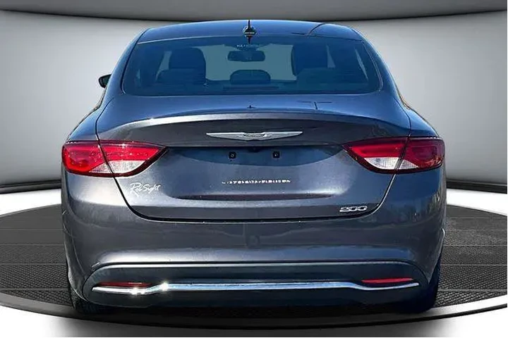 $9000 : Chrysler 200 2016 Limited 4d image 5