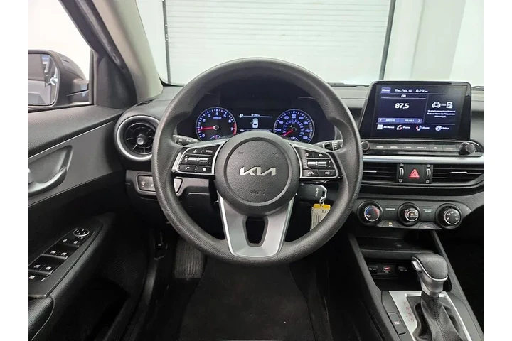 $16998 : Kia Forte 2023 LXS 4dr Sedan image 10