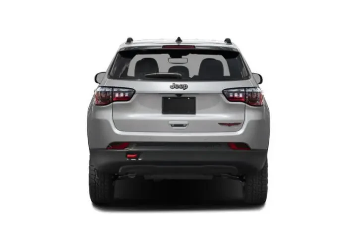$25587 : 2025 Compass Trailhawk 4x4 image 5
