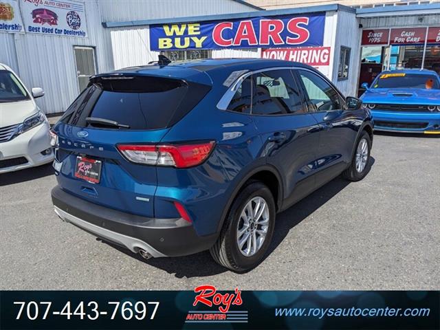 $15995 : 2020 Escape SE SUV image 8