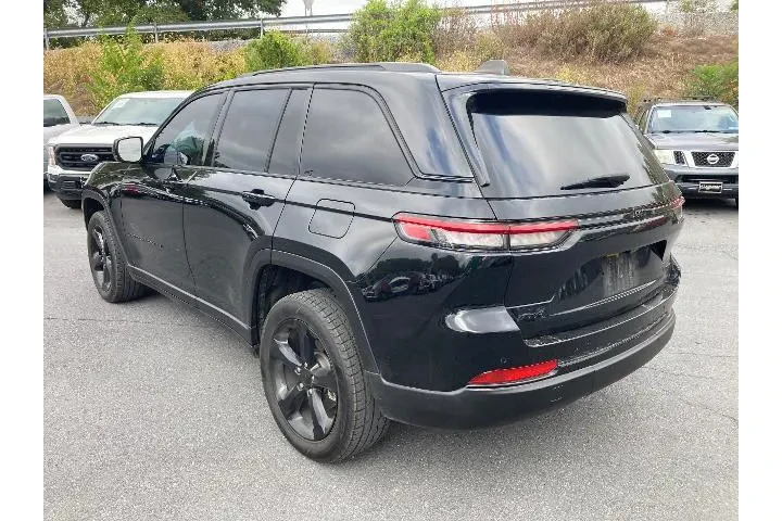 $30084 : Jeep Grand Cherokee 2023 4x4 image 6