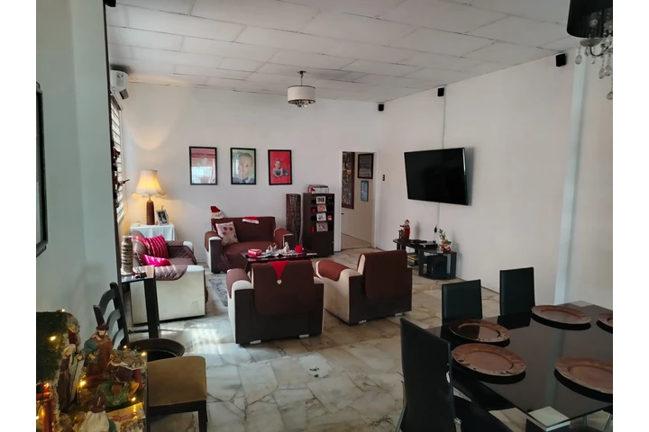 $135000 : Departamento grande  vendo image 5