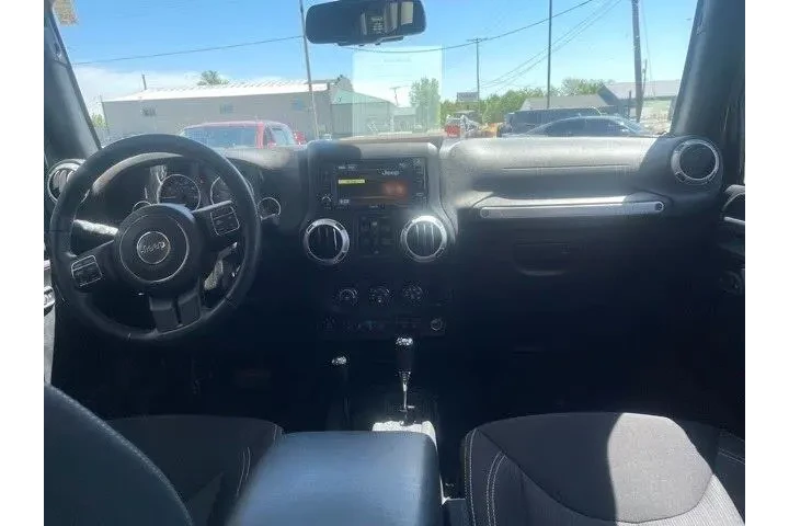 Jeep Wrangler Unlimited 2015 image 8