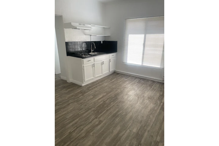 $1395 : 1443 S  BONNIE BREA image 3