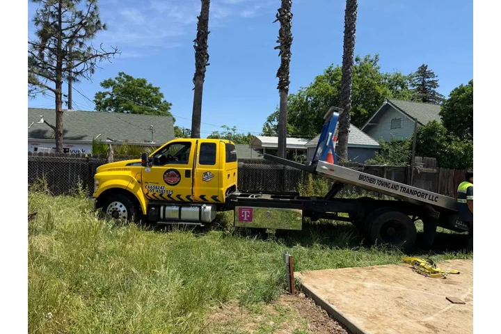 Brother's Towing &Transportllc image 9