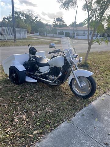 $12500 : Honda sabré 2008, 3 wheels image 3