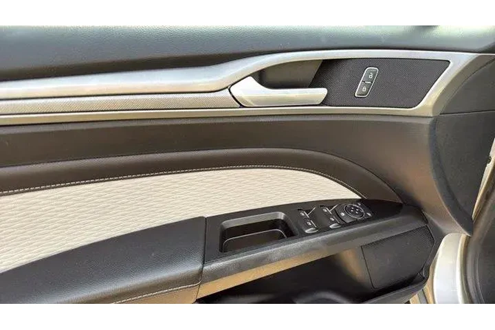 $13948 : Ford Fusion 2020 SE 4dr Seda image 9