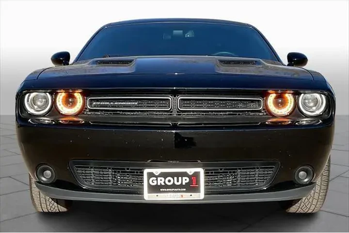 $22995 : Dodge Challenger 2023 SXT 2d image 4
