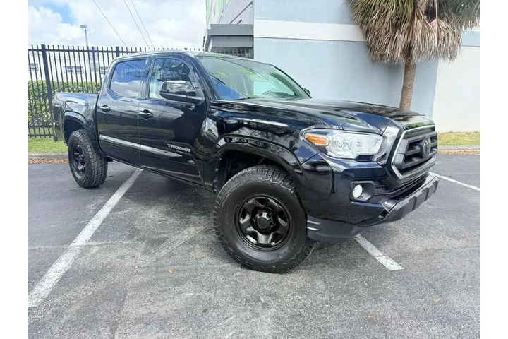 $25800 : "TACOMA SR5 " image 5