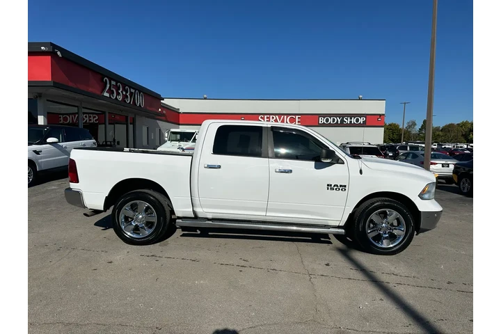 $14980 : 2017 RAM 1500 Big Horn 4x4 Cr image 1
