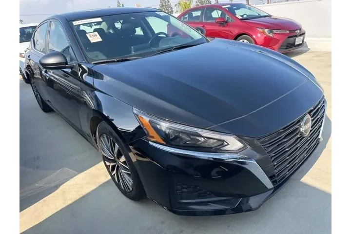 $22285 : Nissan Altima 2024 2.5 SV 4d image 1