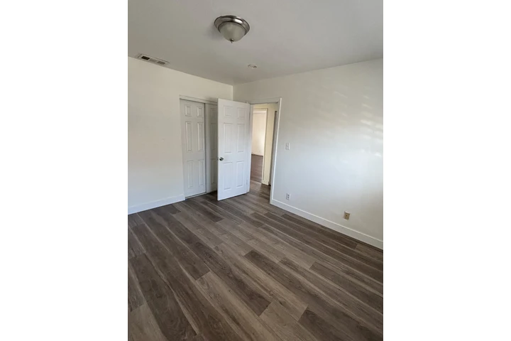 $2100 : Apt. de 2 Cuartos en Maywood image 8