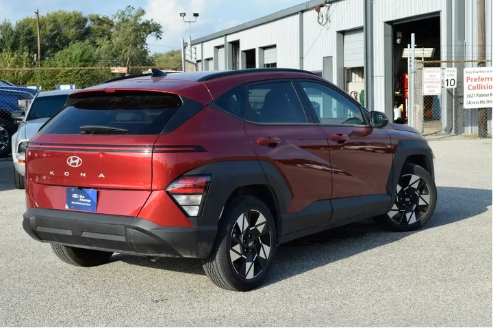 $18783 : Hyundai KONA 2024 SEL 4dr Cr image 10