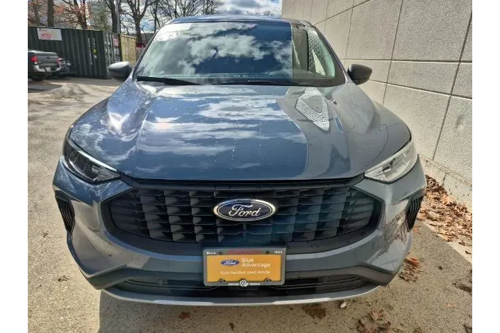 $21590 : Ford Escape 2023 AWD Base 4d image 3