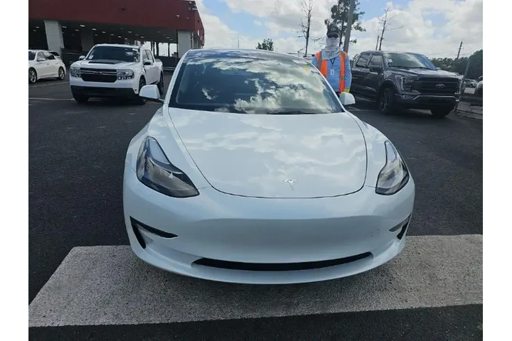$23990 : Tesla Model 3 2023 4dr Sedan image 2