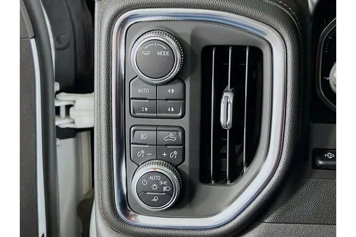 $34000 : GMC Sierra 1500 2020 4x4 AT4 image 9