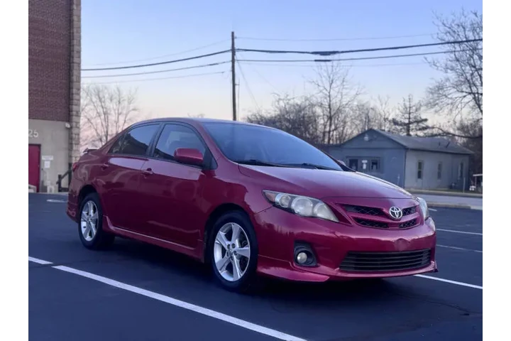 $6999 : 2013 Corolla S image 3