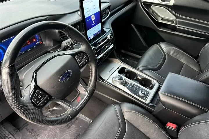 $33759 : Ford Explorer 2021 AWD ST 4d image 10