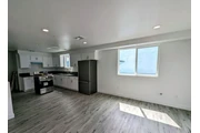 $1950 : 2 bedroom apartment in LA thumbnail