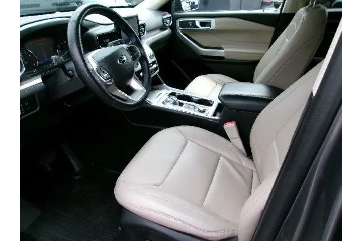 $32979 : Ford Explorer 2023 AWD XLT 4 image 10