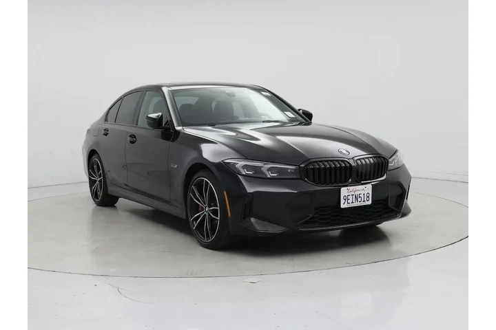 $30998 : BMW 3 Series 2023 AWD 330e x image 1