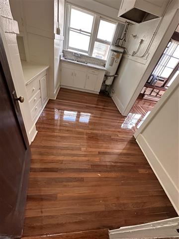 Hardwood floors image 8