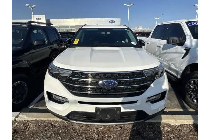 $35297 : Ford Explorer 2023 AWD XLT 4 image 5