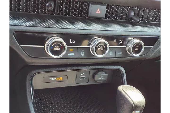 $31999 : Honda CR-V 2025 LX 4dr SUV image 8