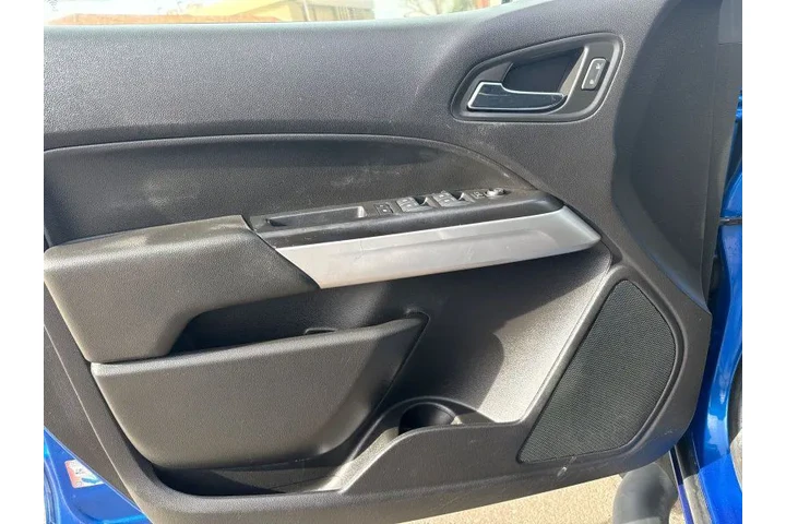 $17995 : 2019 Colorado LT image 9