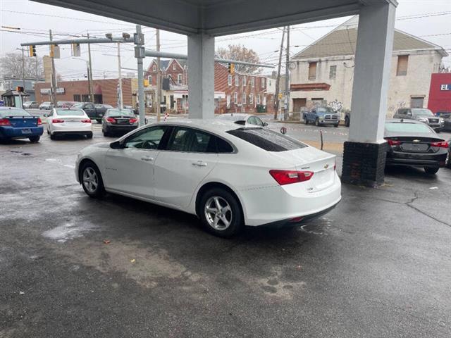 $15325 : 2018 Malibu LS image 5